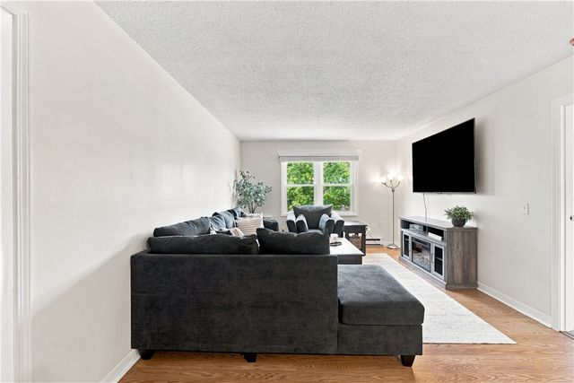 5 Apple Valley Parkway 12, Smithfield, RI 02828