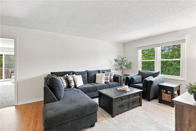 5 Apple Valley Parkway 12, Smithfield, RI 02828