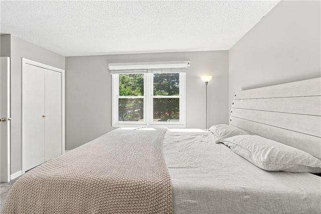 5 Apple Valley Parkway 12, Smithfield, RI 02828