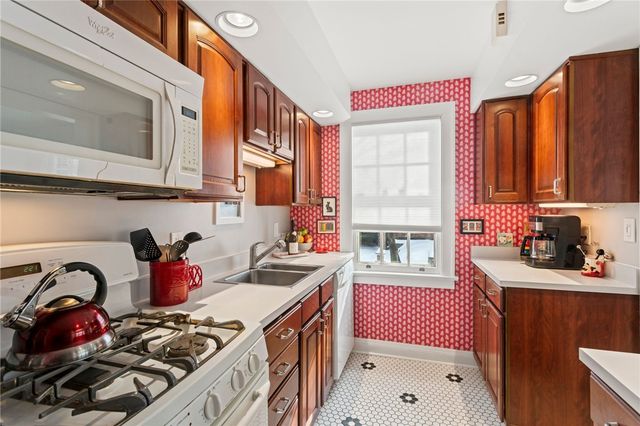 401 Olympia, Mt Washington, PA 15211