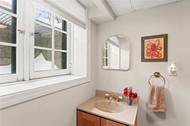 401 Olympia, Mt Washington, PA 15211