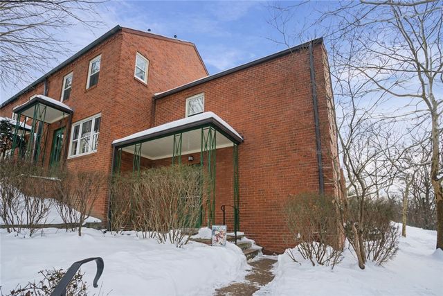 401 Olympia, Mt Washington, PA 15211