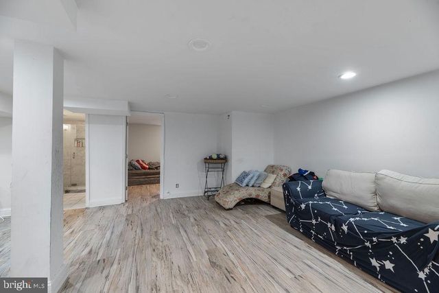 6106 MANOR RD, Clinton, MD 20735