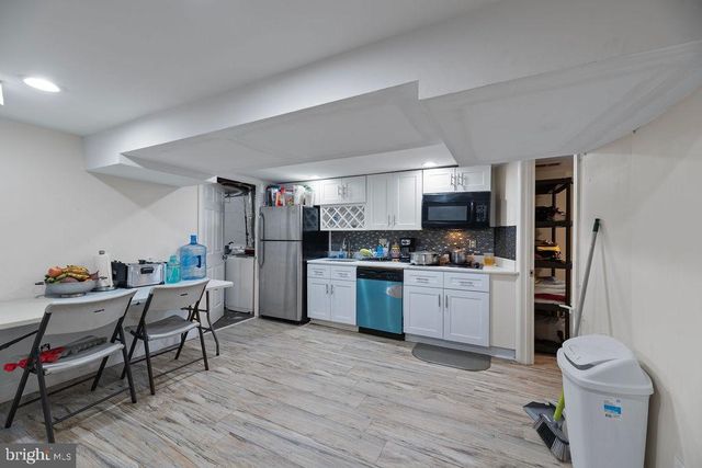 6106 MANOR RD, Clinton, MD 20735