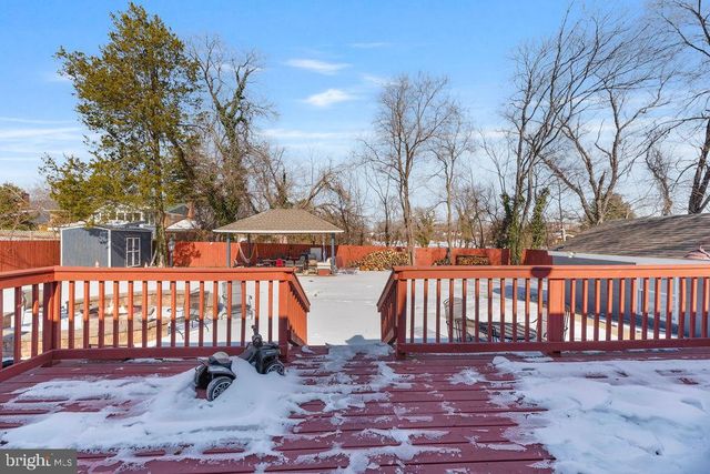 6106 MANOR RD, Clinton, MD 20735