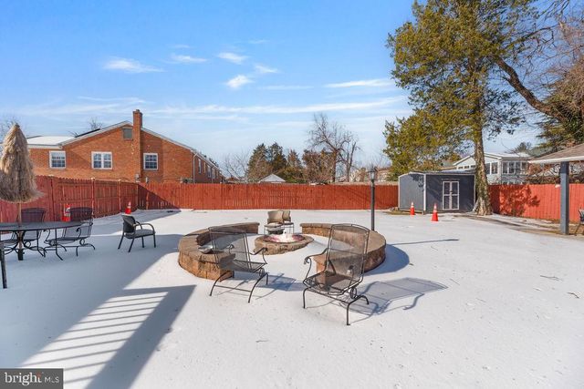 6106 MANOR RD, Clinton, MD 20735