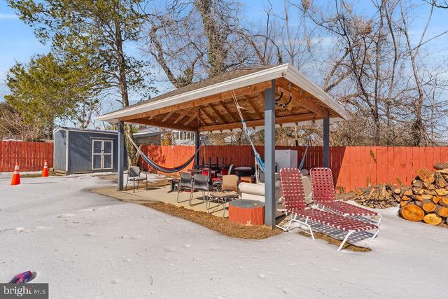 6106 MANOR RD, Clinton, MD 20735