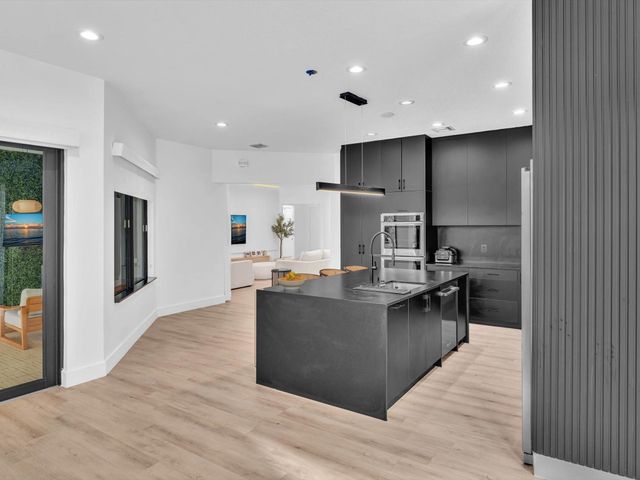 4092 NW 88 Terrace, Cooper City, FL 33024