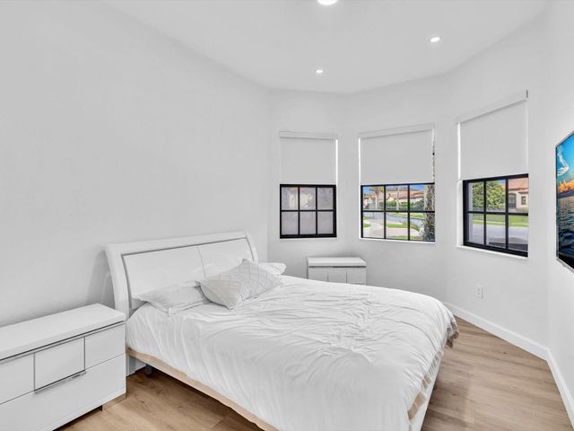 4092 NW 88 Terrace, Cooper City, FL 33024