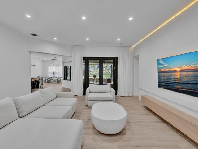 4092 NW 88 Terrace, Cooper City, FL 33024