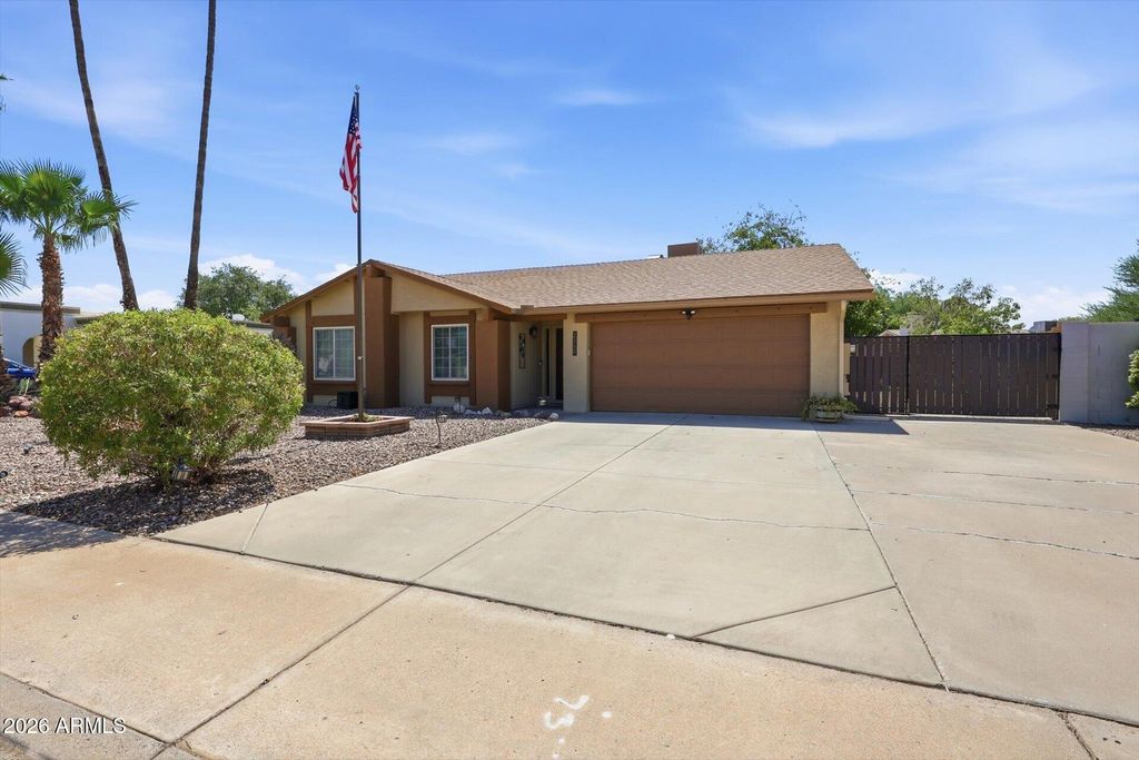 2340 S WESTWOOD --, Mesa, AZ 85210 — photo 2