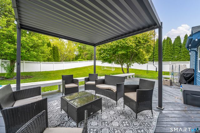 5 Bentley Drive, Manchester, CT 06040