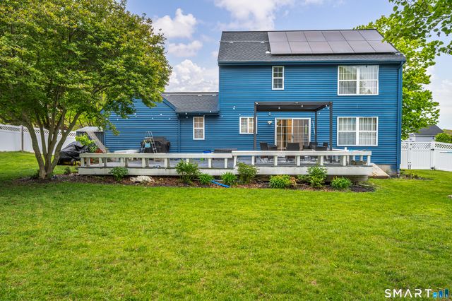 5 Bentley Drive, Manchester, CT 06040