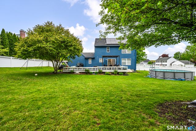 5 Bentley Drive, Manchester, CT 06040