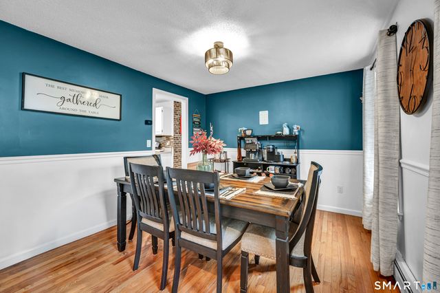 5 Bentley Drive, Manchester, CT 06040