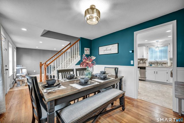 5 Bentley Drive, Manchester, CT 06040