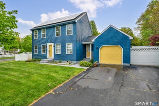 5 Bentley Drive, Manchester, CT 06040