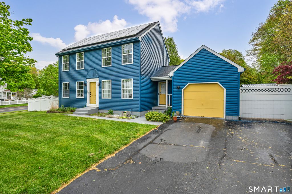 5 Bentley Drive, Manchester, CT 06040