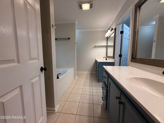 133 Woodstock Drive, Youngsville, LA 70592