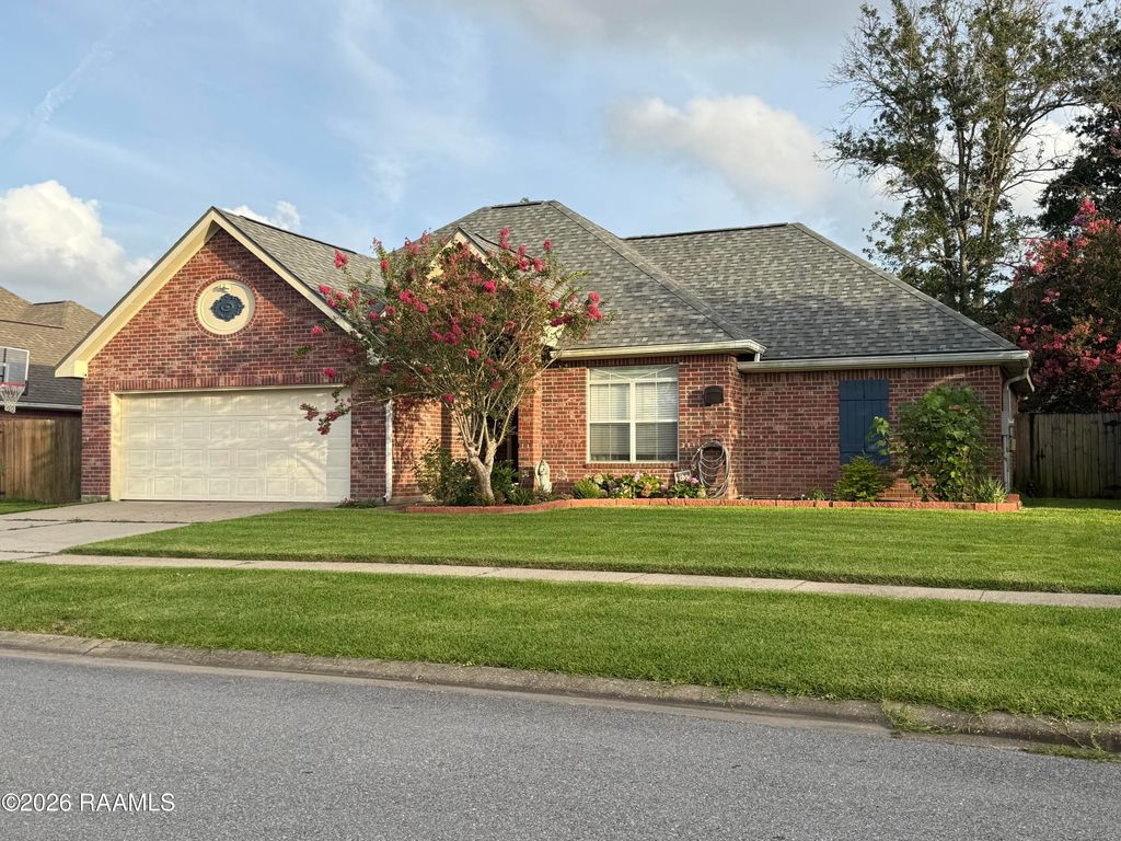 133 Woodstock Drive, Youngsville, LA 70592