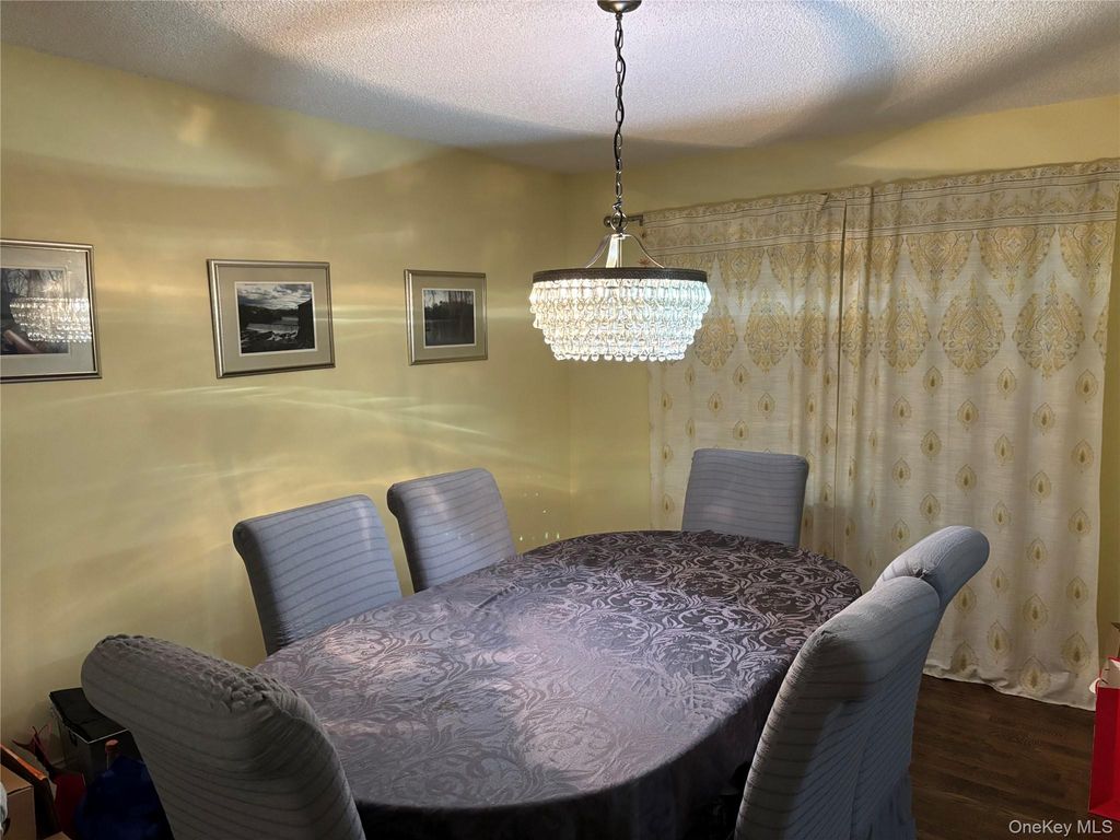 20 Beaumont Lane, Lake Grove, NY 11755 — photo 5