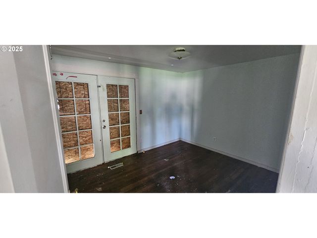 344 S 15TH St, St Helens, OR 97051