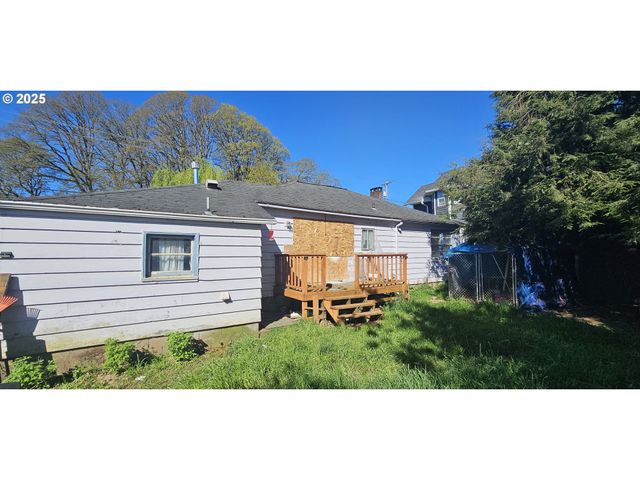 344 S 15TH St, St Helens, OR 97051