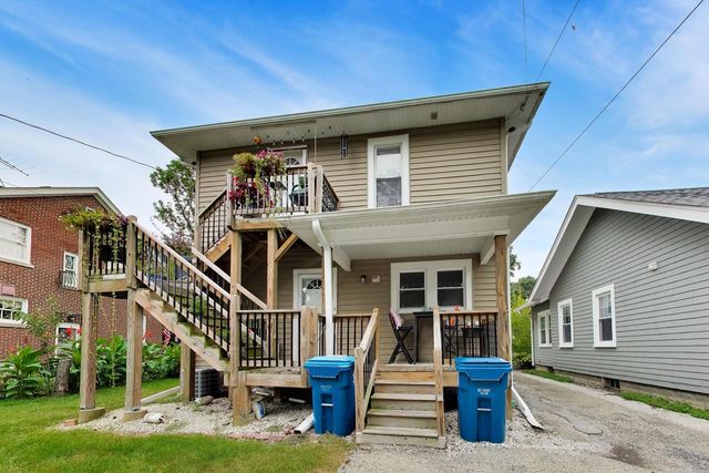 120 COMMONWEALTH Drive 2, Aurora, IL 60506