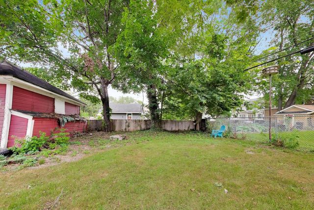 120 COMMONWEALTH Drive 2, Aurora, IL 60506