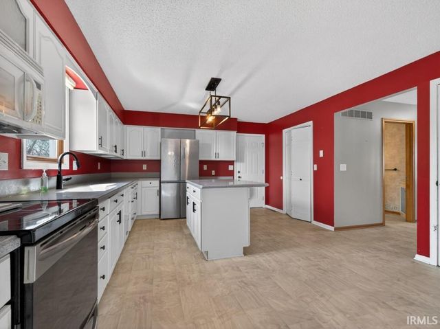 7723 Tendall Court, Fort Wayne, IN 46825