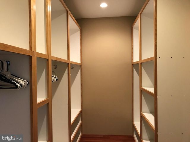 7078 TOKEN VALLEY RD, Manassas, VA 20112