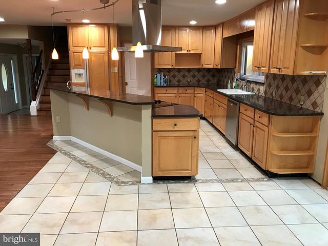 7078 TOKEN VALLEY RD, Manassas, VA 20112