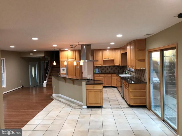 7078 TOKEN VALLEY RD, Manassas, VA 20112