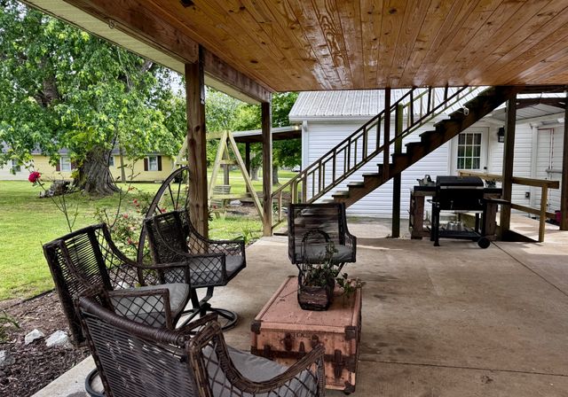 106 N Maple Ave, Ethridge, TN 38456