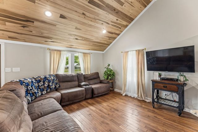 106 N Maple Ave, Ethridge, TN 38456