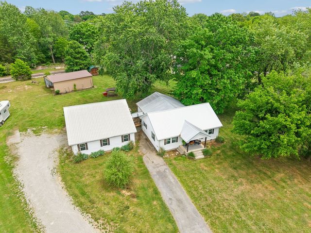 106 N Maple Ave, Ethridge, TN 38456