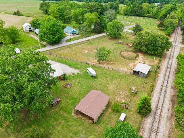 106 N Maple Ave, Ethridge, TN 38456