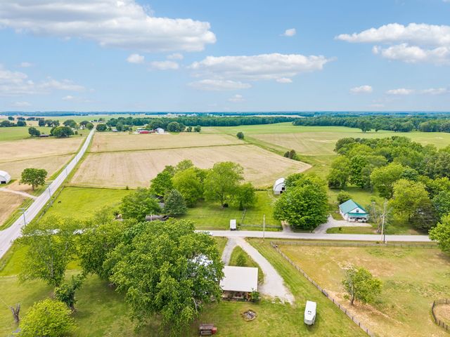 106 N Maple Ave, Ethridge, TN 38456
