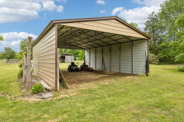 106 N Maple Ave, Ethridge, TN 38456