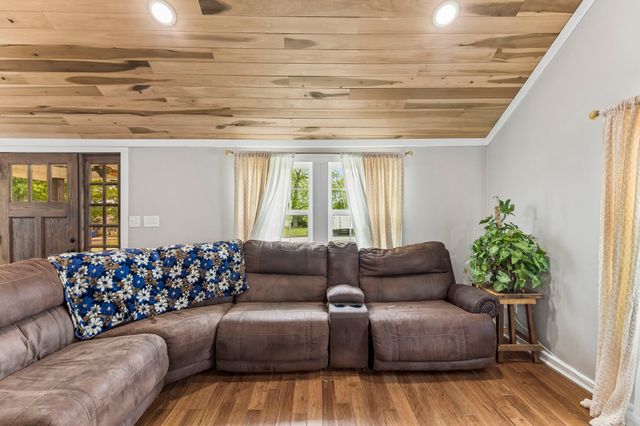 106 N Maple Ave, Ethridge, TN 38456