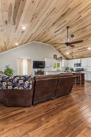 106 N Maple Ave, Ethridge, TN 38456