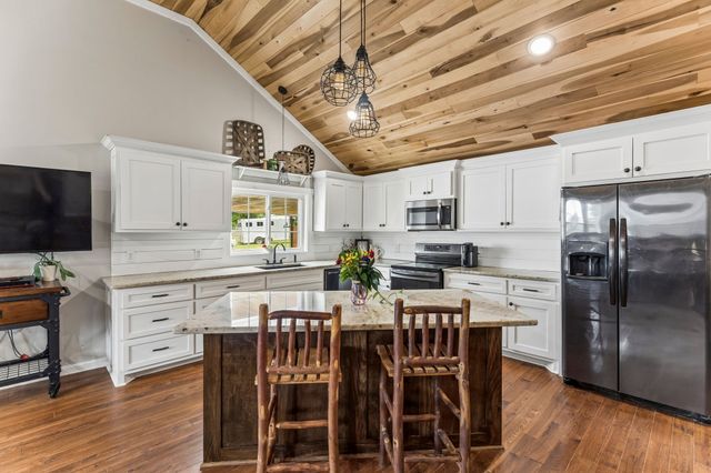 106 N Maple Ave, Ethridge, TN 38456