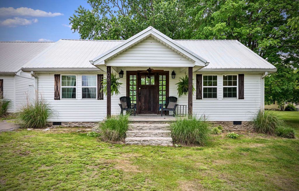 106 N Maple Ave, Ethridge, TN 38456