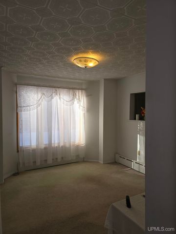 56711 Hecla Street, Calumet, MI 49913