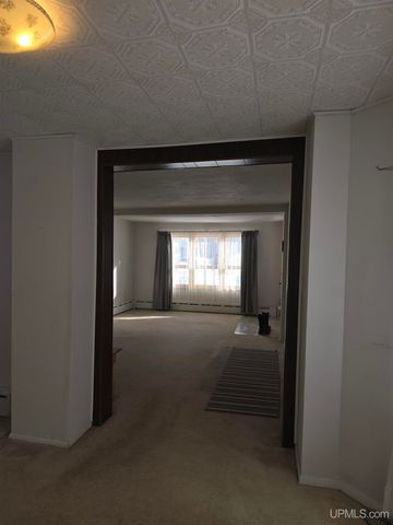 56711 Hecla Street, Calumet, MI 49913