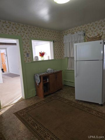 56711 Hecla Street, Calumet, MI 49913