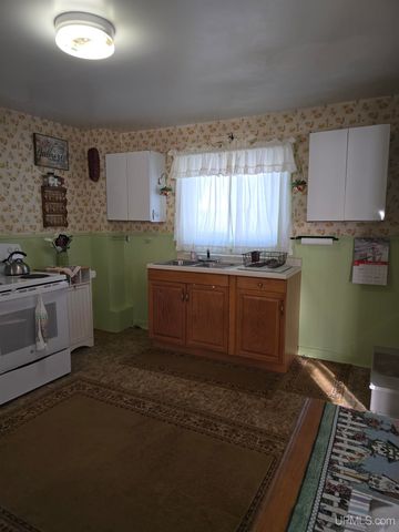 56711 Hecla Street, Calumet, MI 49913