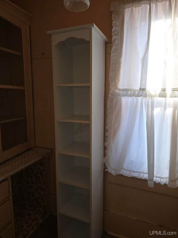 56711 Hecla Street, Calumet, MI 49913