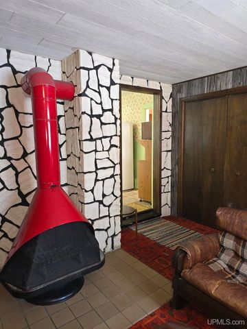 56711 Hecla Street, Calumet, MI 49913