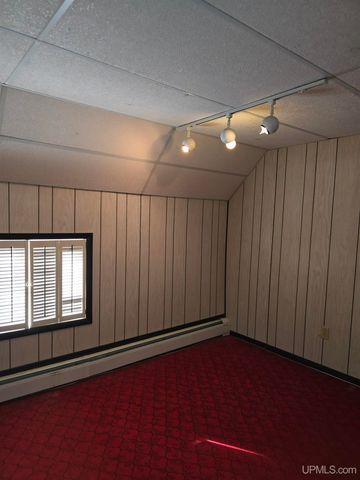 56711 Hecla Street, Calumet, MI 49913